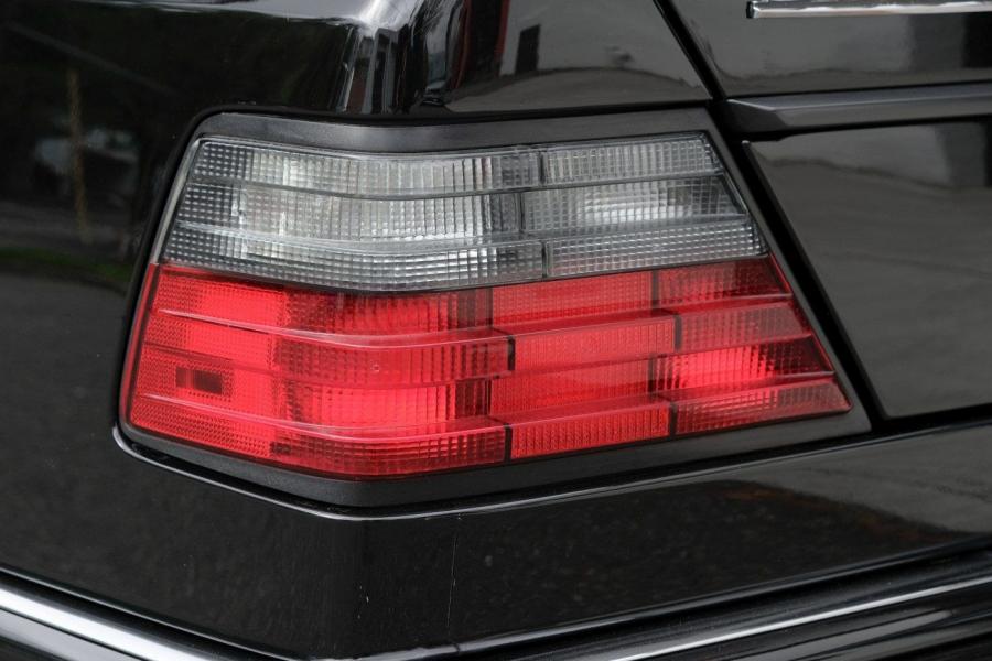 Детали экстерьера Mercedes-Benz 500 E (W124) 1992 года  (фото 62 из 69)